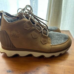 Sorel Women’s Kinetic Caribou Sneaker Waterproof